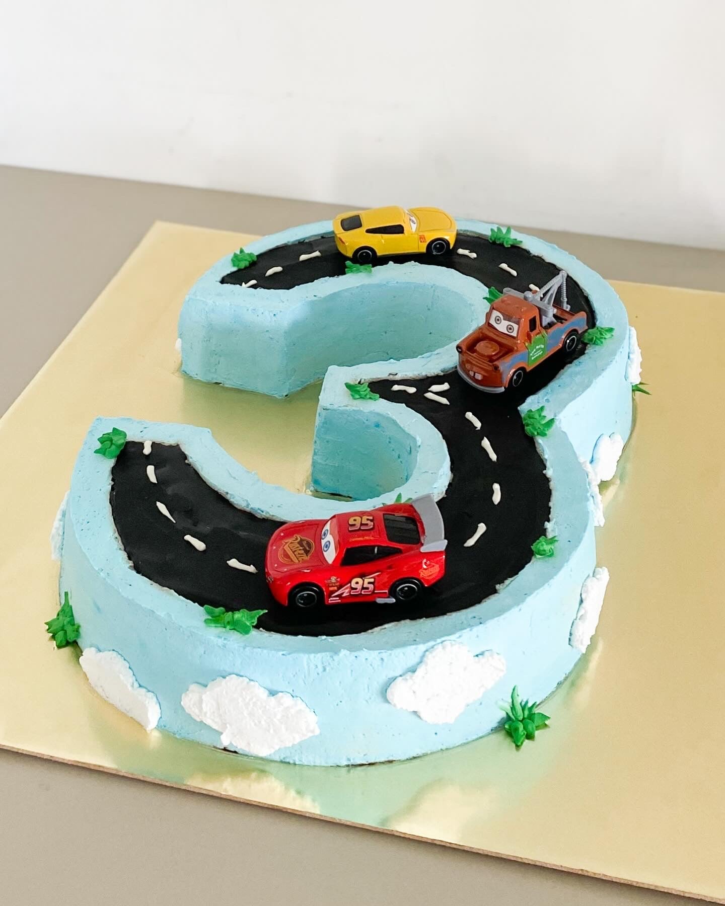 THEME CAKES