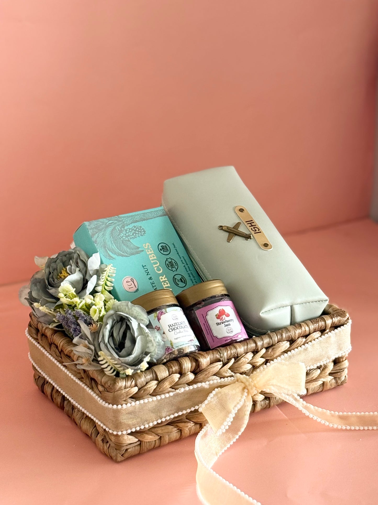GRACE HAMPER