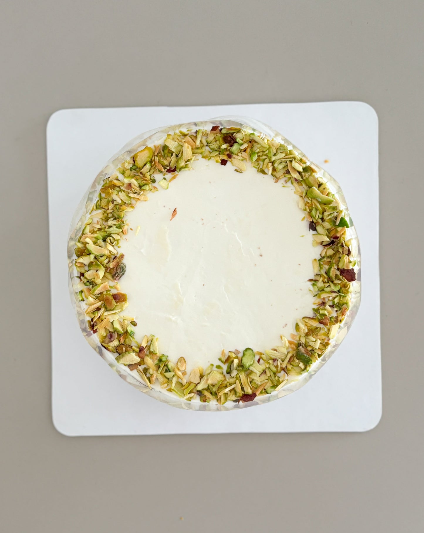 PISTACHIO CHEESECREAM CAKE