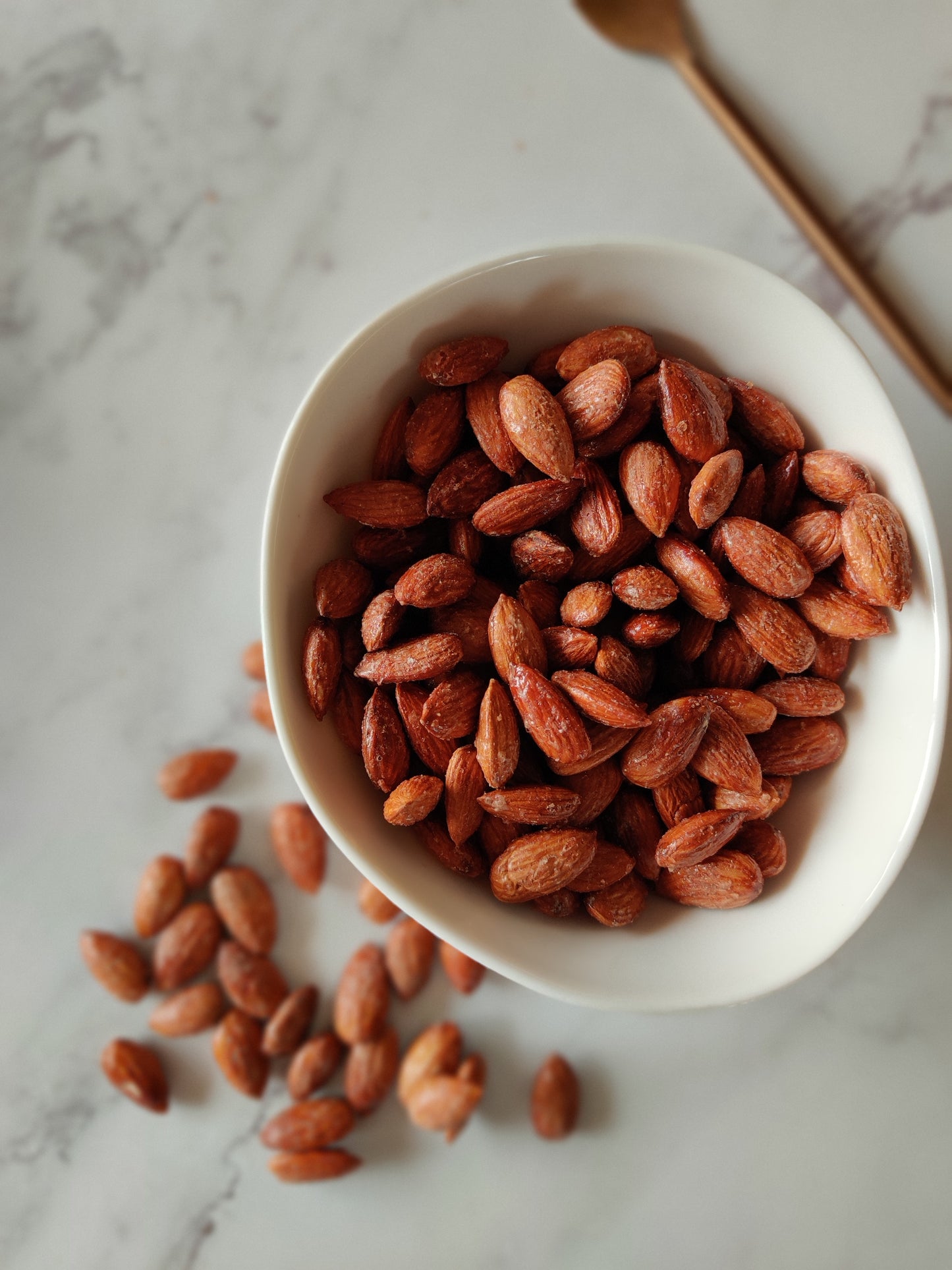 MAPLE ROASTED ALMONDS