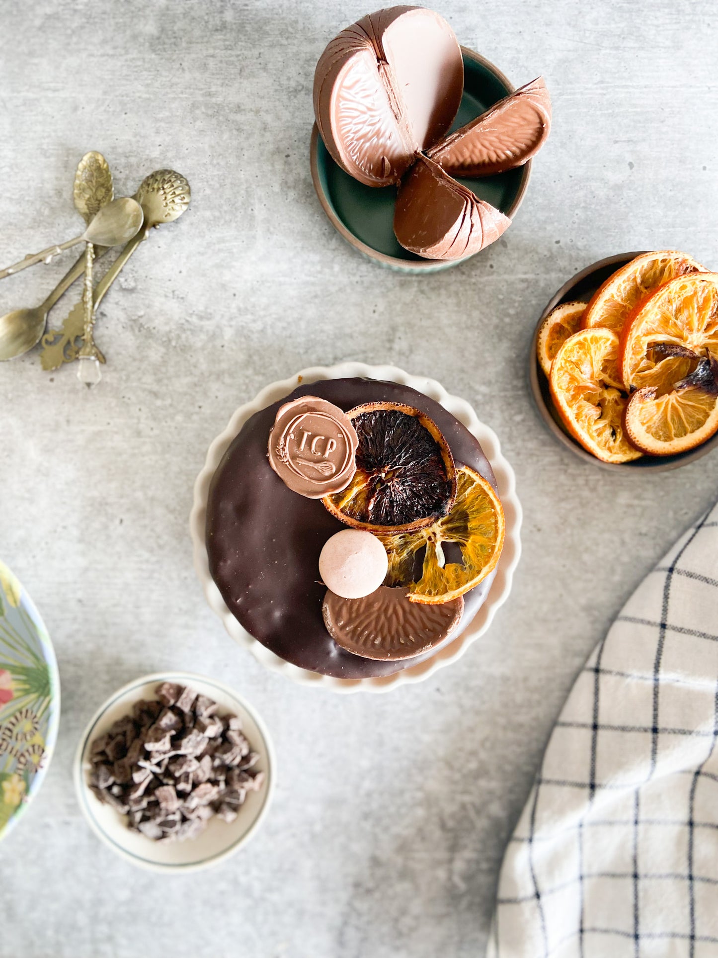 ORANGE DARK CHOCOLATE SPONGE