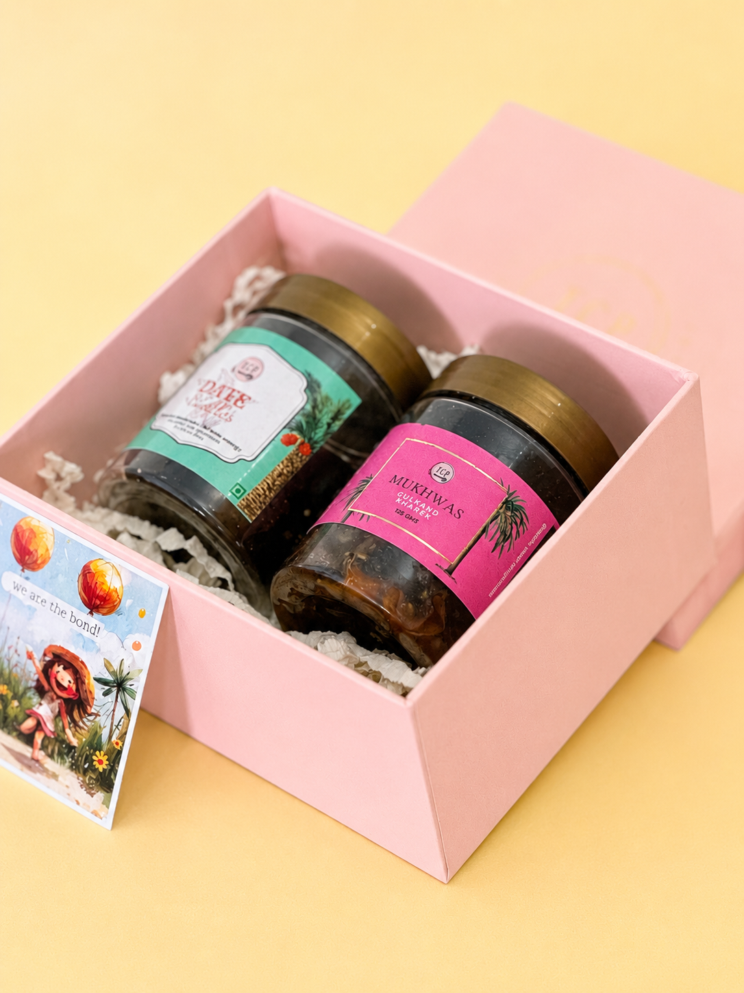 SMALL BOX HAMPER