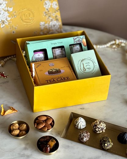 VARDAN BOX HAMPER