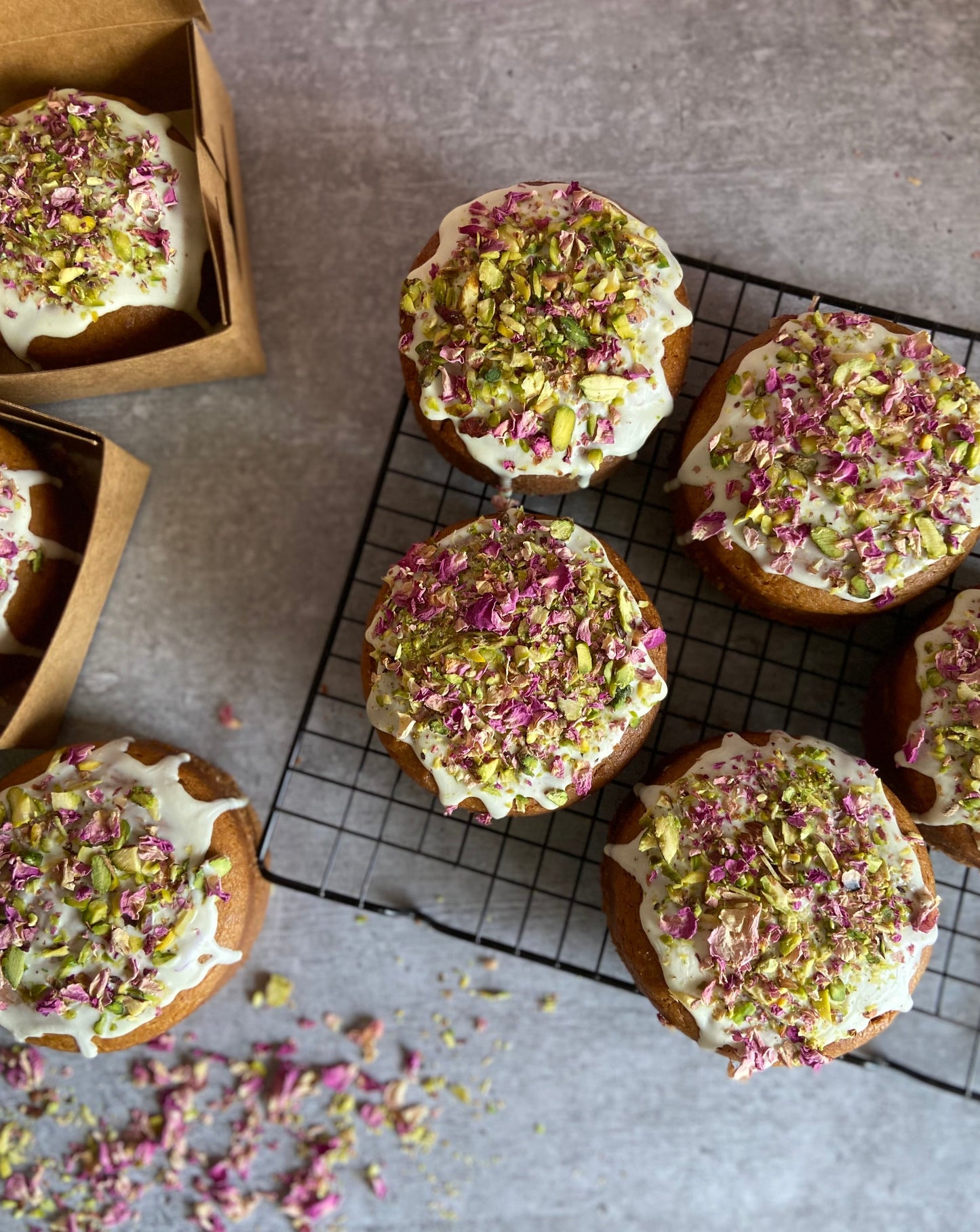 PETITE CAKES