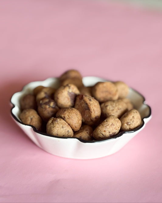VANILLA CHOCOLATE COOKIE BITES (REFINED SUGARFREE)