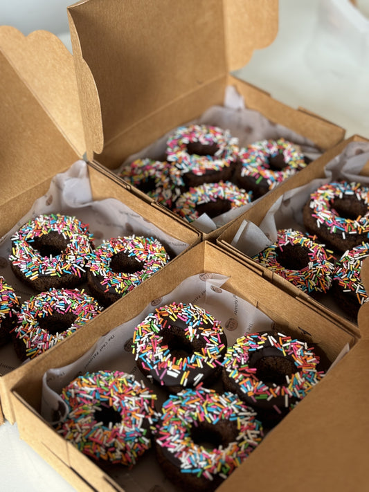 DONUT CAKE