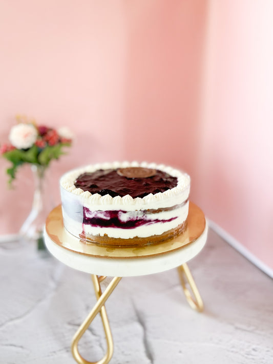 BLUEBERRY CHEESECREAM CAKE